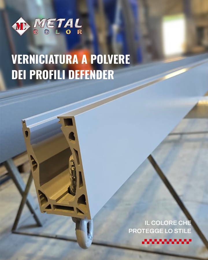 La verniciatura a polvere dei profili tipo DEFENDER valorizza ogni