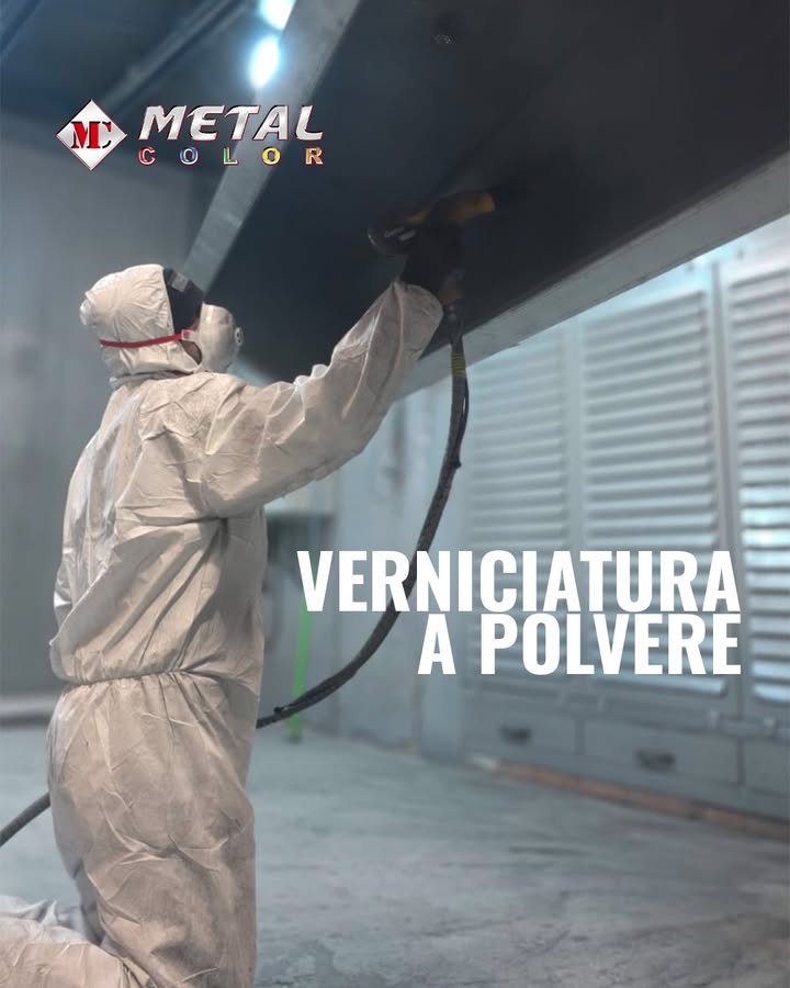 Abbiamo trasformato una fioriera in lamiera zincata in un pezzo