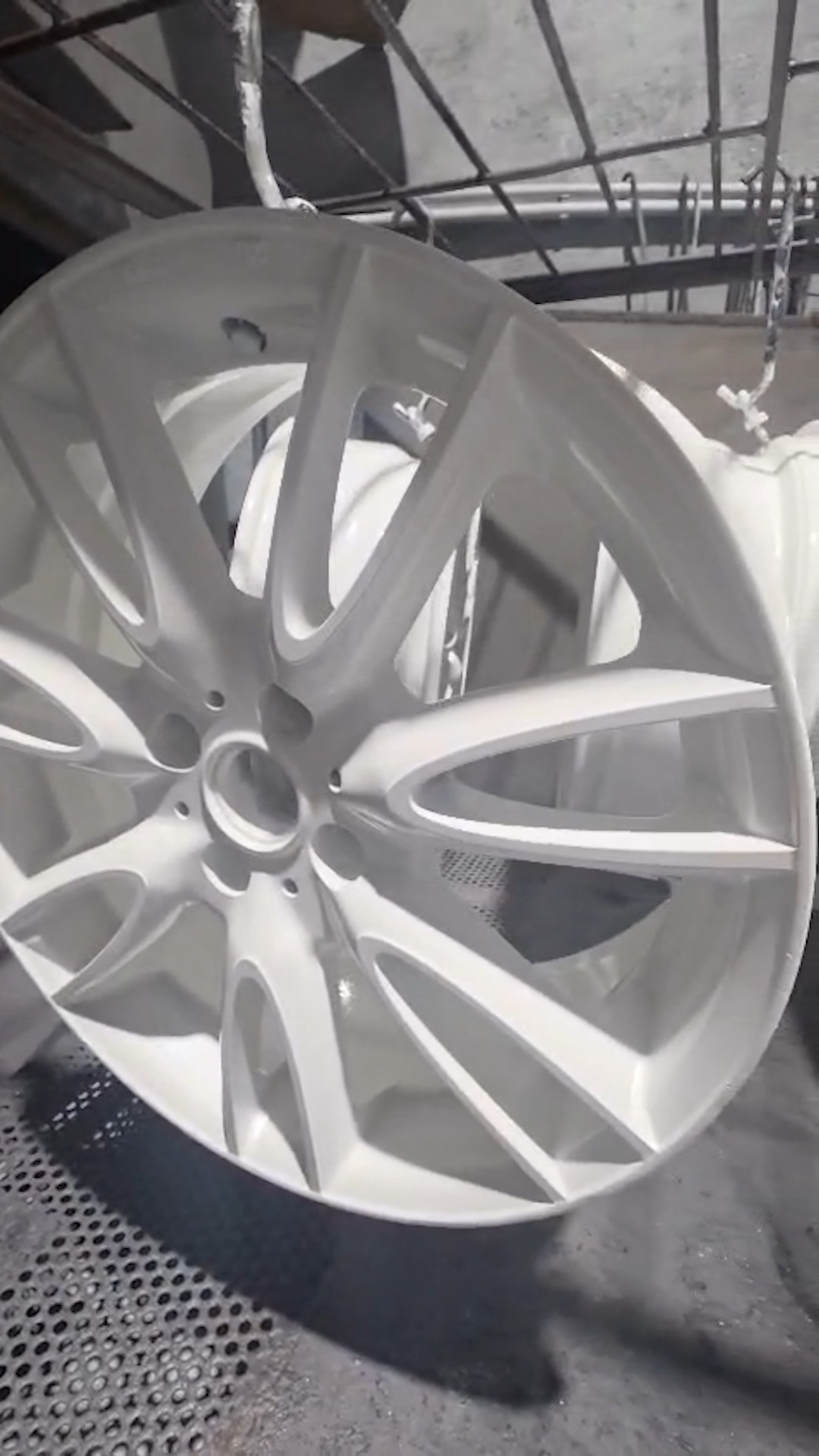 Cambio look per questa Mini Cooper S! 🏁

Da cerchi segnati
